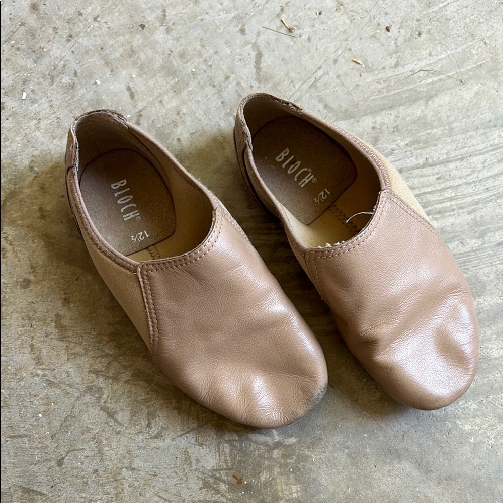 Bloch Children’s Spark Tan Leather & Neoprene Jazz Shoes